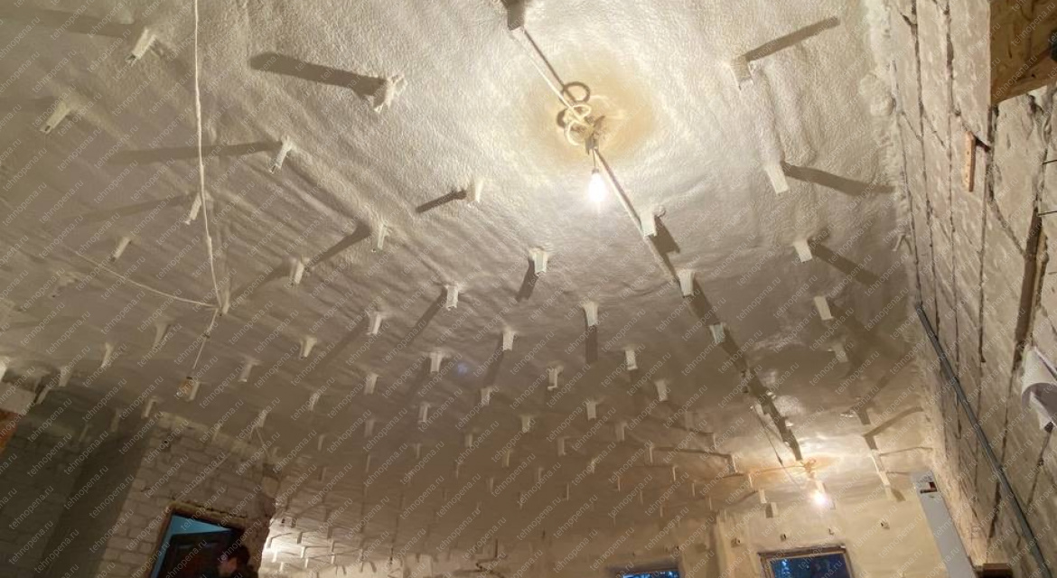 Утепление каркаса пенополиуретаном