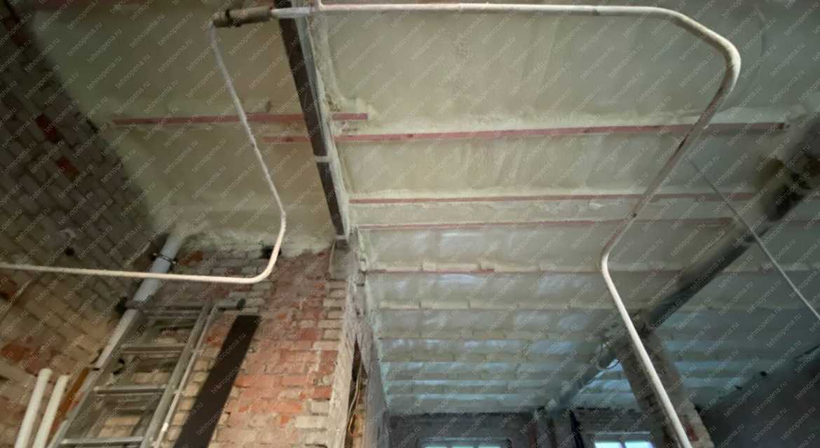 Утепление потолка пеной